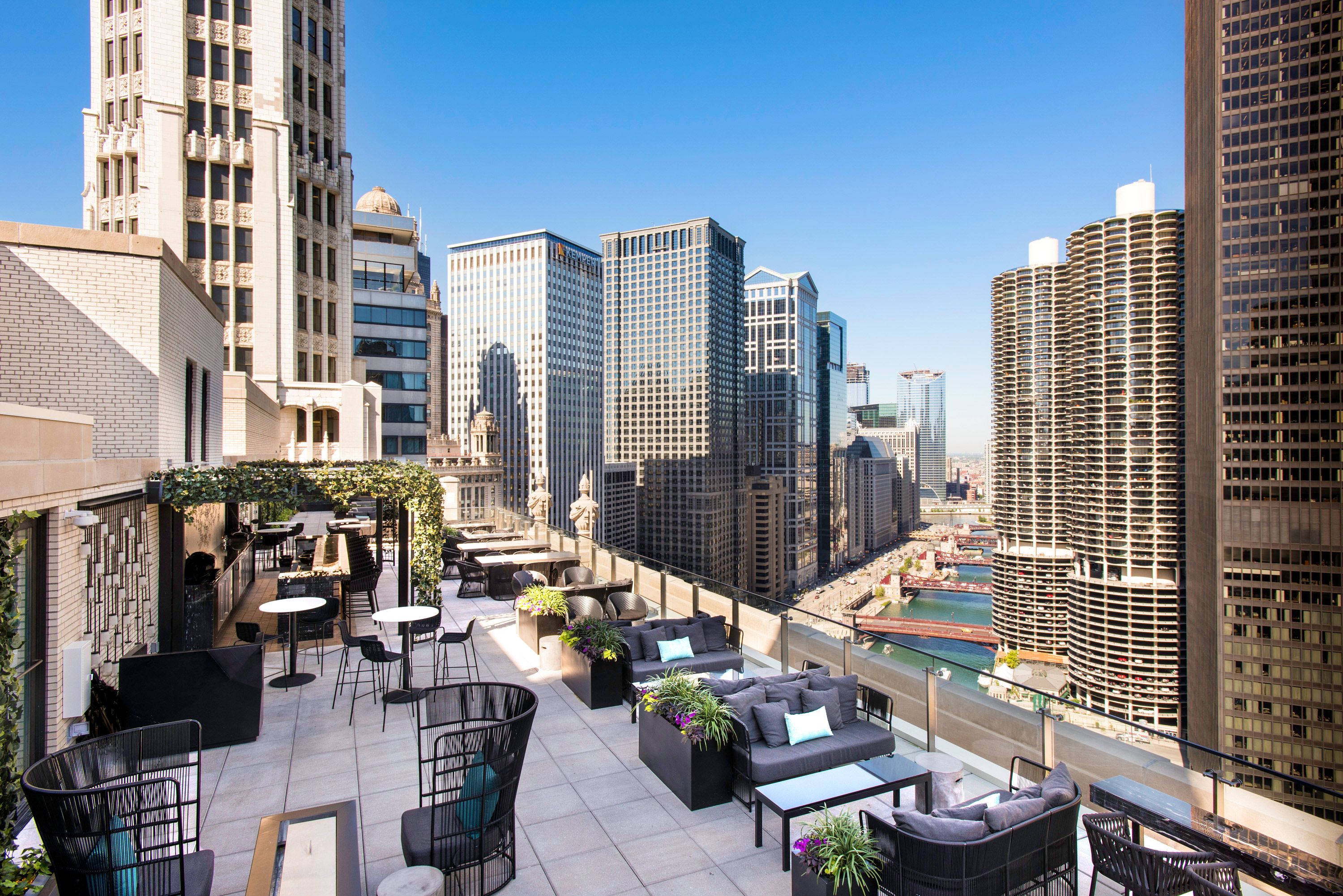 35 Best Hotels in Chicago for a True Taste of Midwestern Hospitality