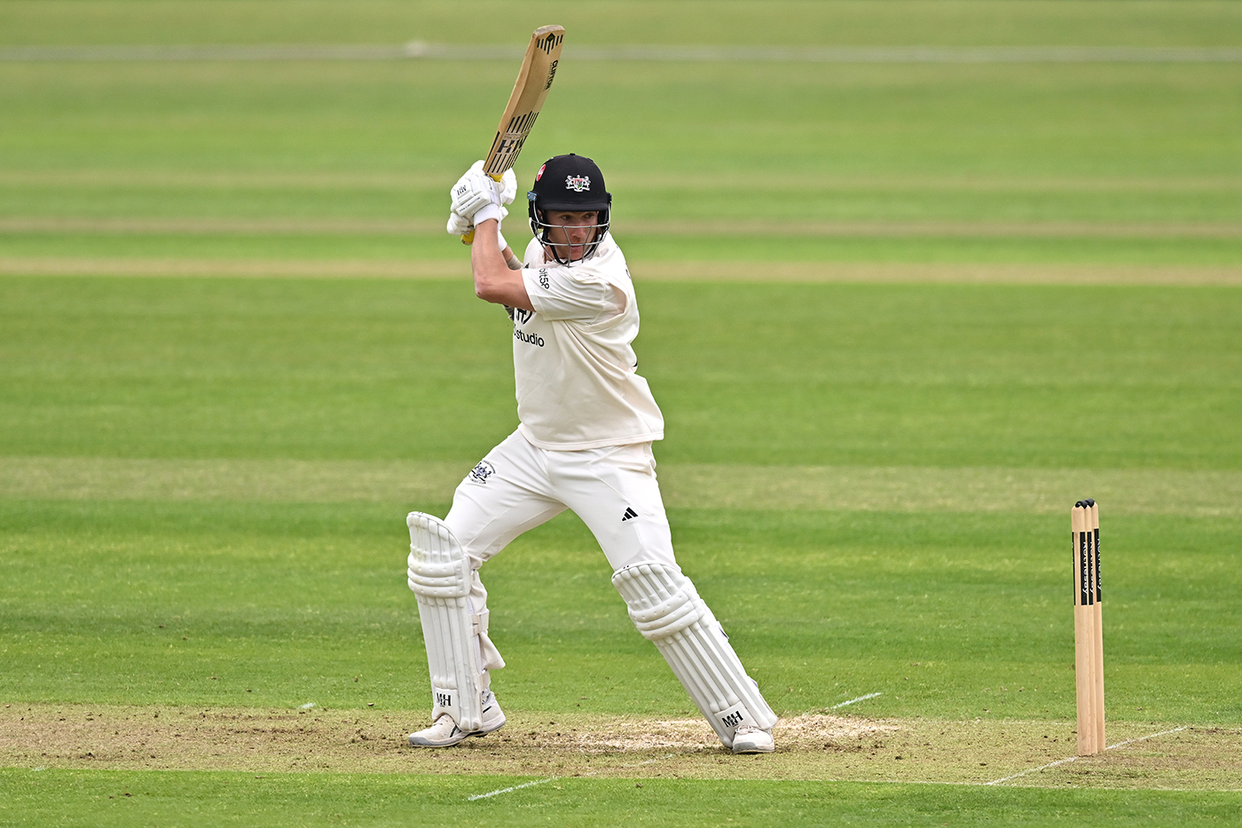 Bracey, van Buuren dig into frustrate Northants