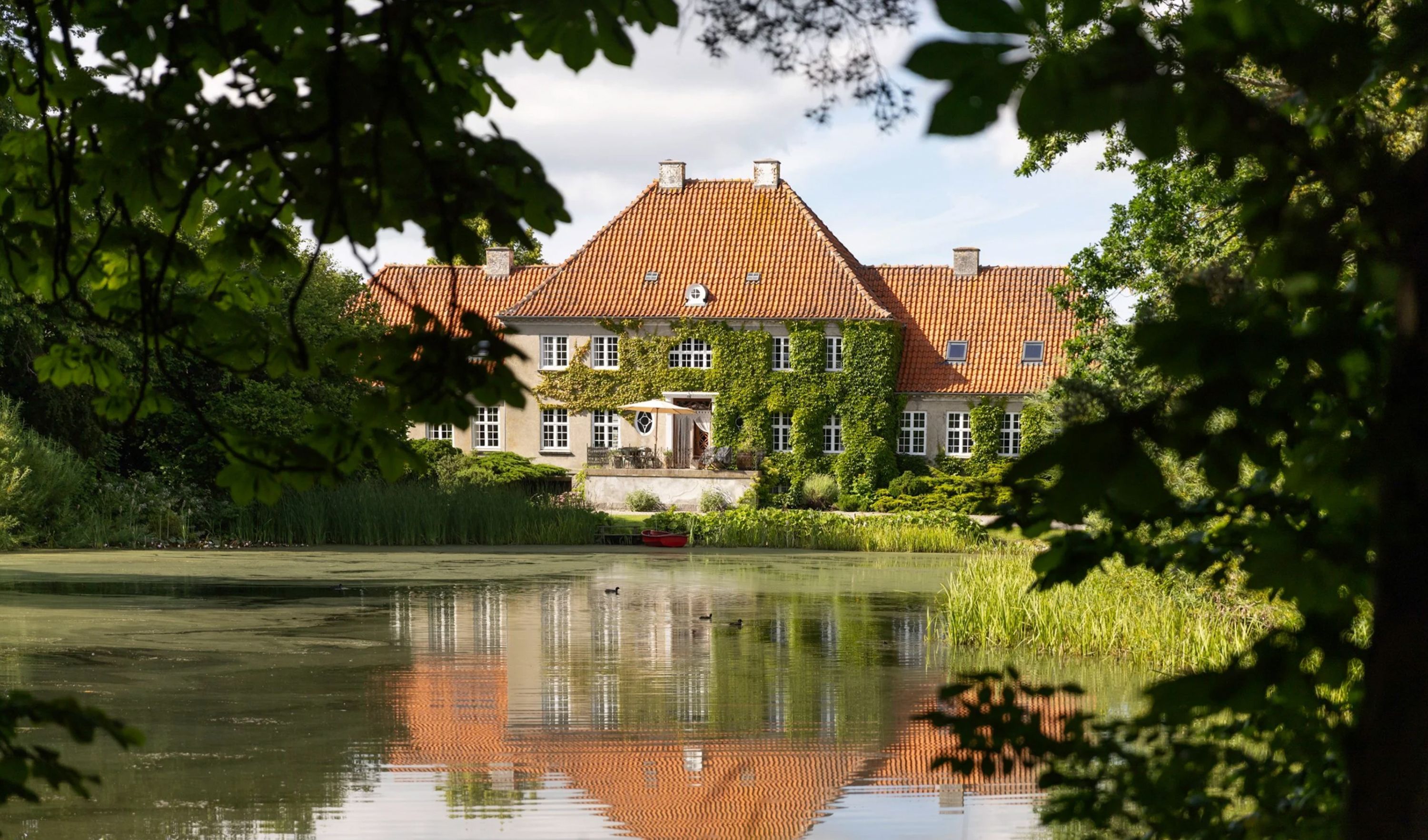 Host Your Micro Wedding at These 17 Airbnb Venues Around the World