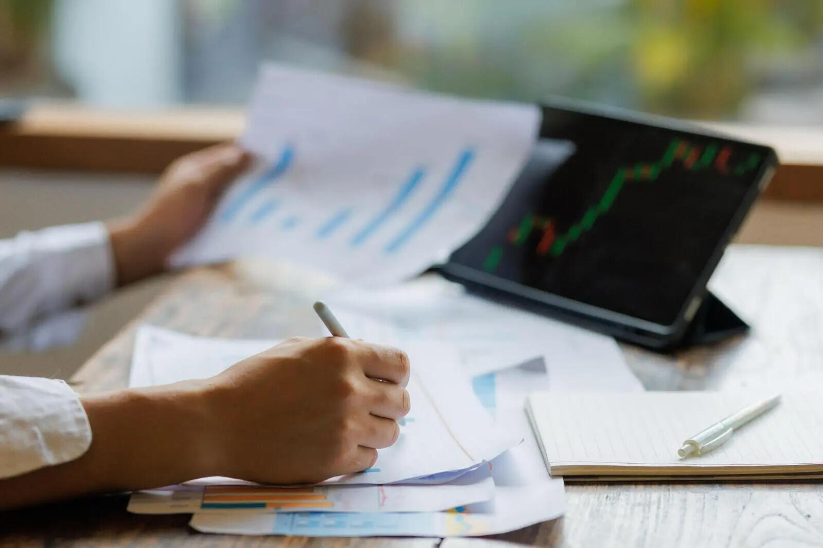 James Montier’s Formula for Investment Success: Master Your Mind Before the Market