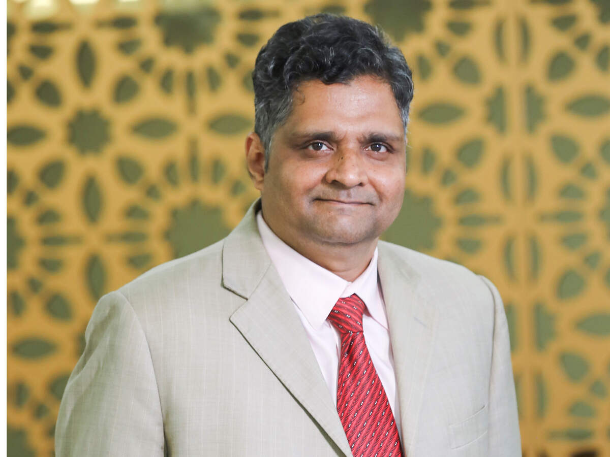 Largecaps over midcaps, banks over PSUs: V Srivatsa reveals where smart money is heading