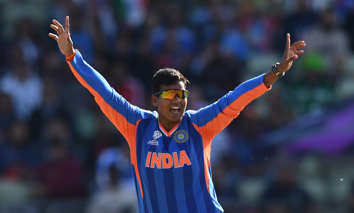 Mandhana, Deepti, Ghosh star as India breeze past Pakistan
