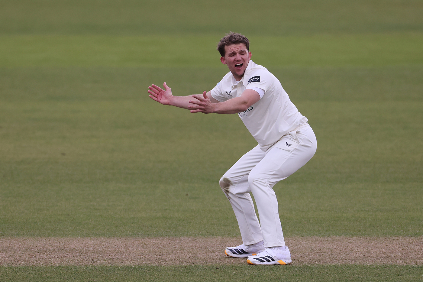 Milnes runs through Middlesex to seal Kent's fourth win in five