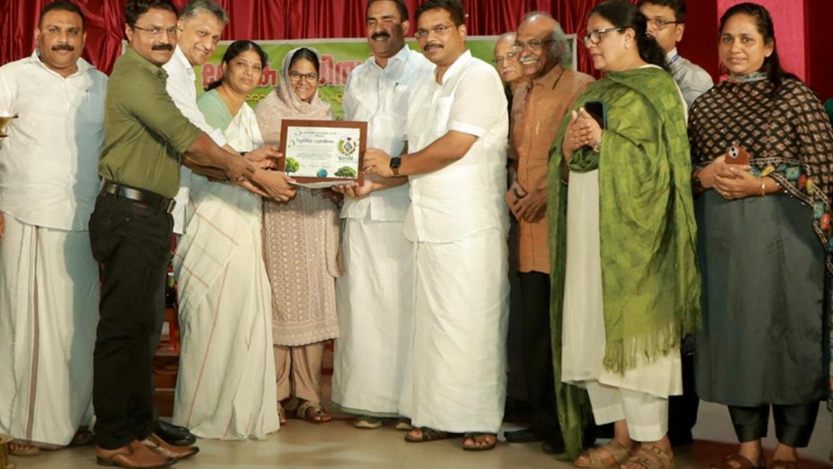 Minister hails C-HED as an exemplary model, offers full support from govt.