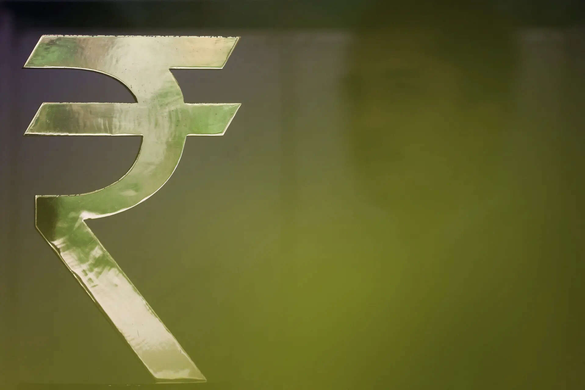 Rupee posts biggest daily gain in 2 months, closes at 94.94 vs USD as RBI ramps up currency defence