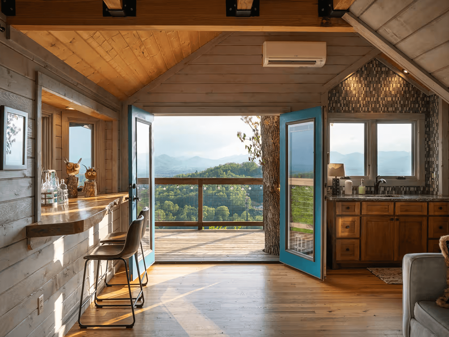 The Best North Carolina Airbnbs, From Outer Banks Bungalows to Asheville Estates