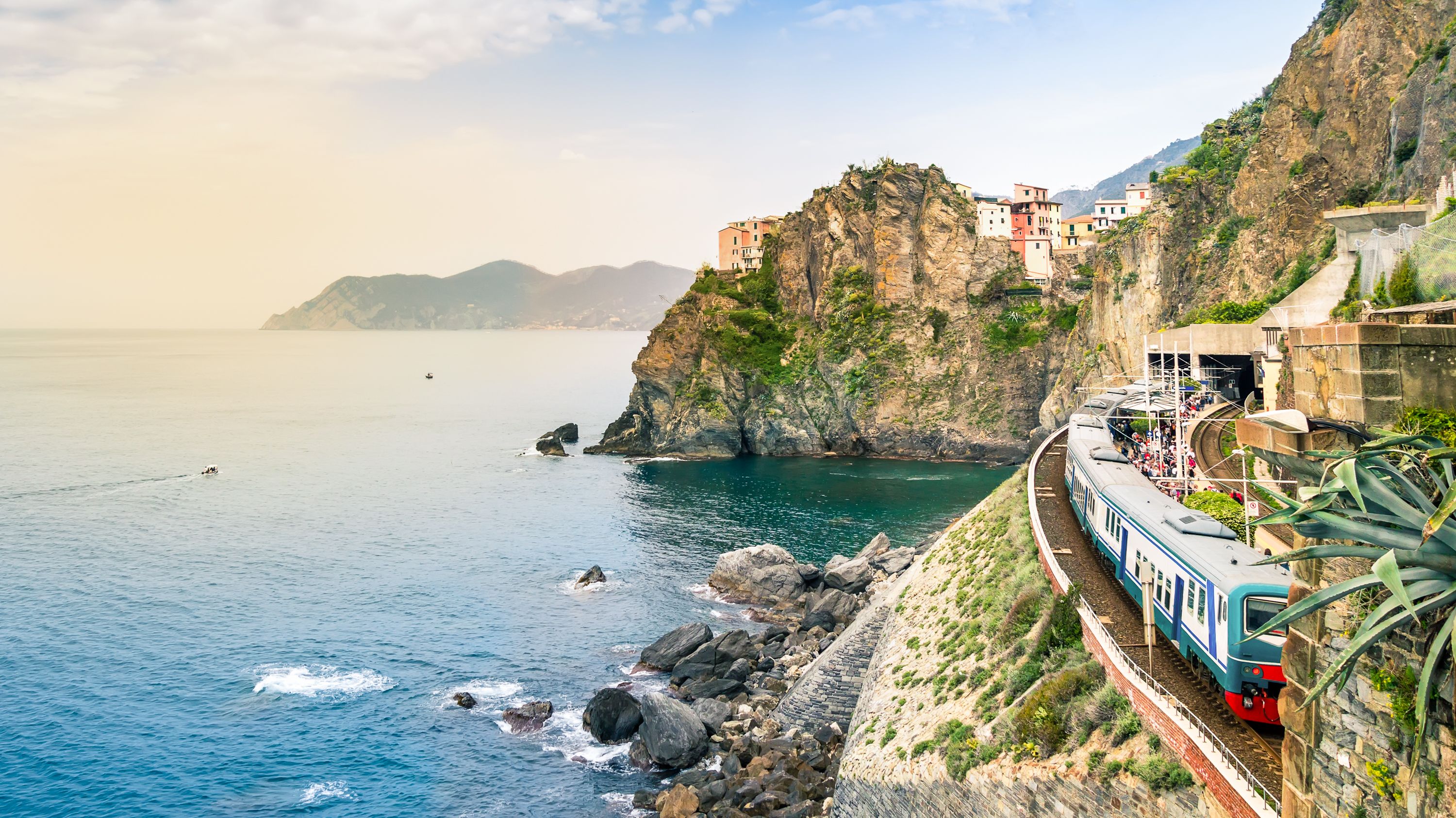 The Coastal Train Trips to Take This Summer—For Awe-Inspiring Views With No Driving Required