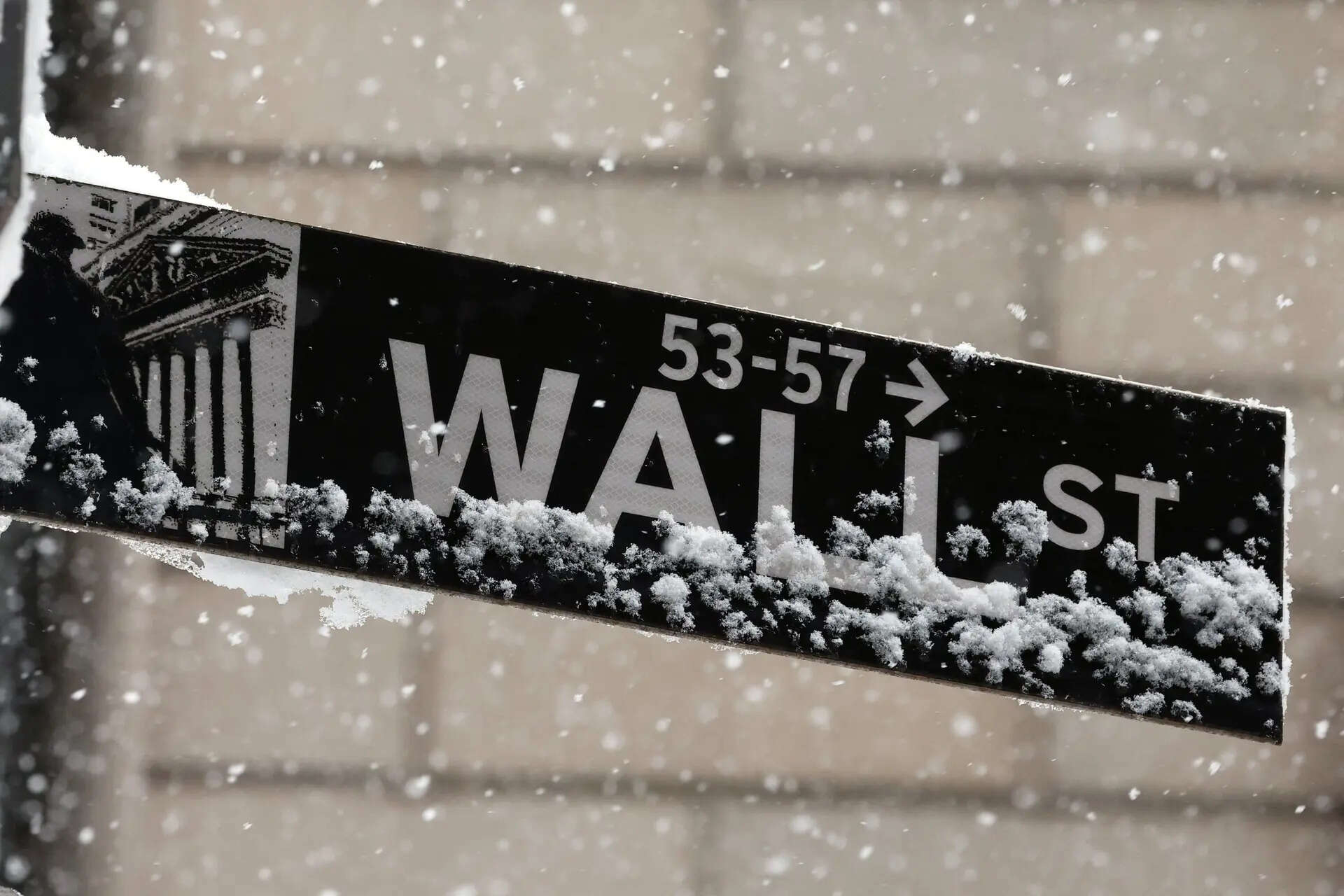 US stocks today: Nasdaq nosedives as Broadcom revenue miss dents chip stocks