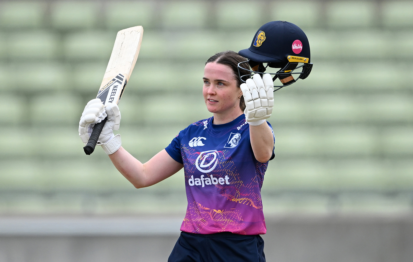 Villiers, Johnson star for Durham as Essex fall short